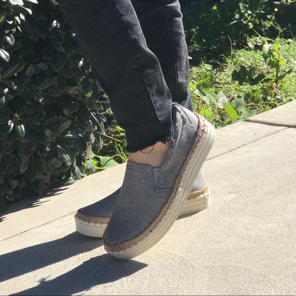 Last pair size 7.5 - Picture 2 of 8